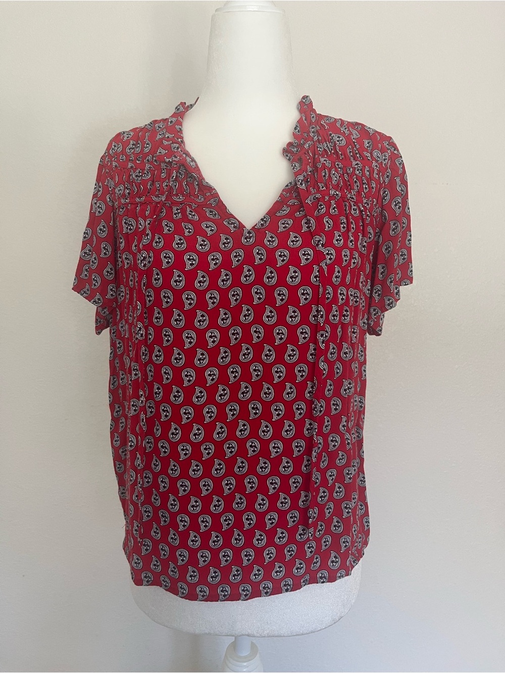 ❤️ LOFT Red Printed Tie-Front Blouse | Size XS - Picture 2 of 8